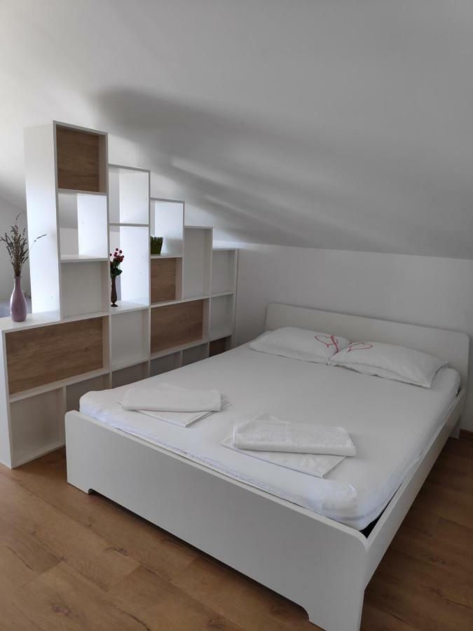 Apartman Anicic Podaca Esterno foto