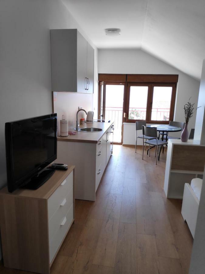 Apartman Anicic Podaca Esterno foto