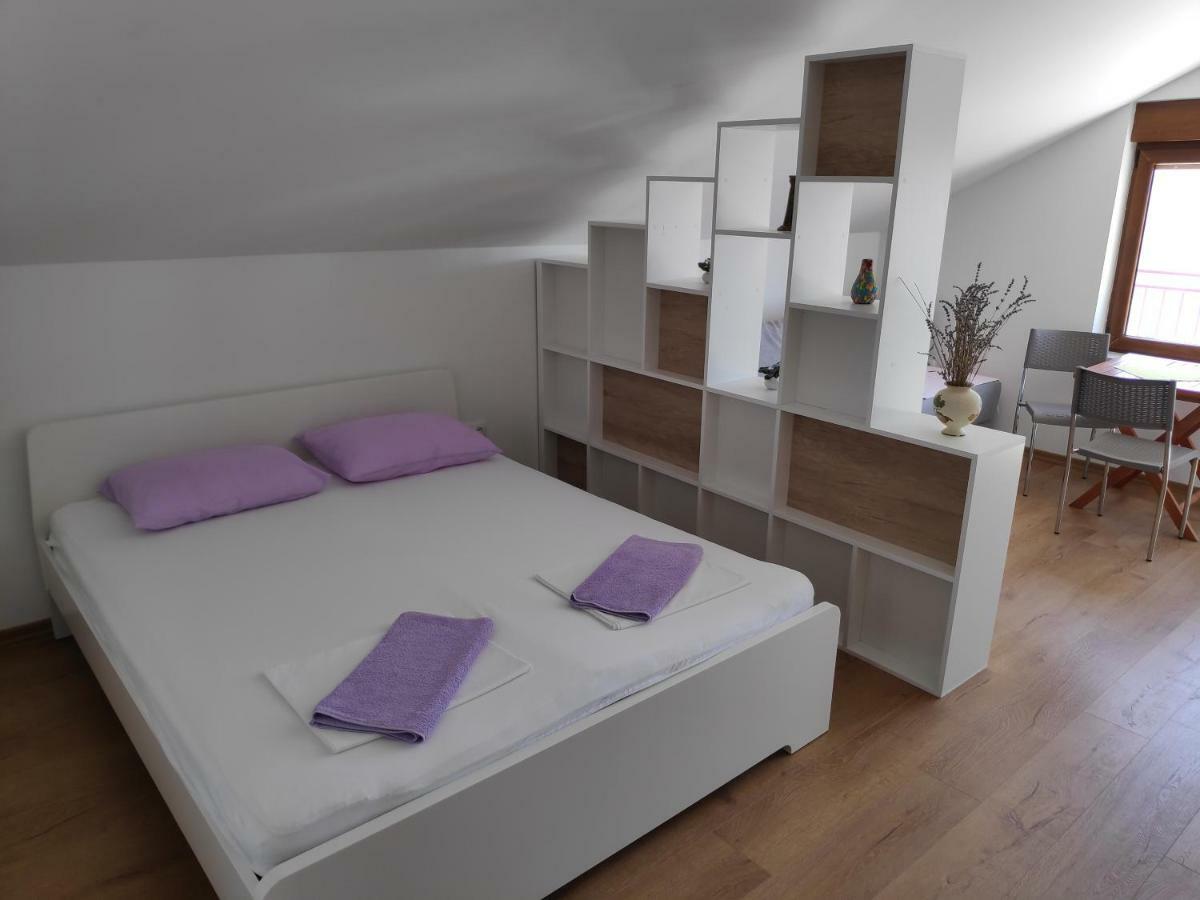 Apartman Anicic Podaca Esterno foto
