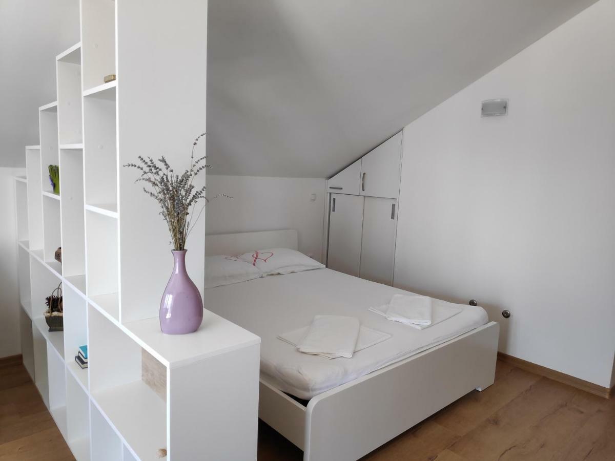 Apartman Anicic Podaca Esterno foto