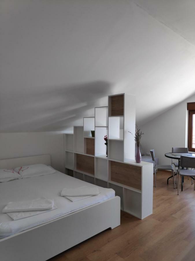 Apartman Anicic Podaca Esterno foto
